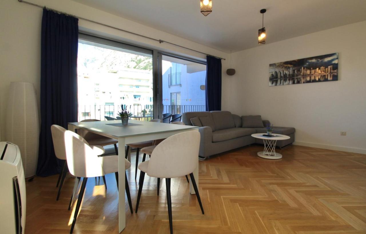 2Bd New Dobrota Apt With Bay Views コトル エクステリア 写真